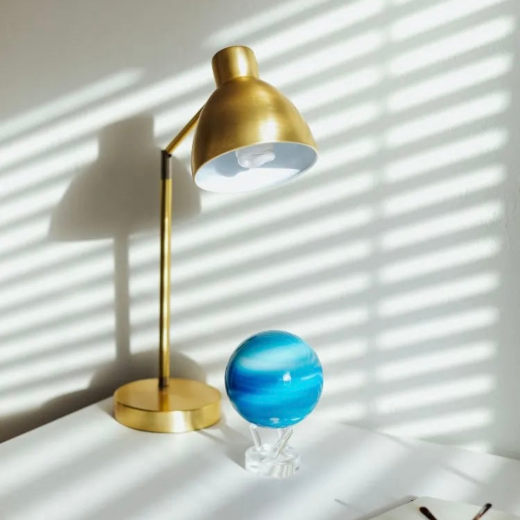 MOVAグローブと米津玄師「地球儀 (Spinning Globe)」―動く地球儀が紡ぐ物語